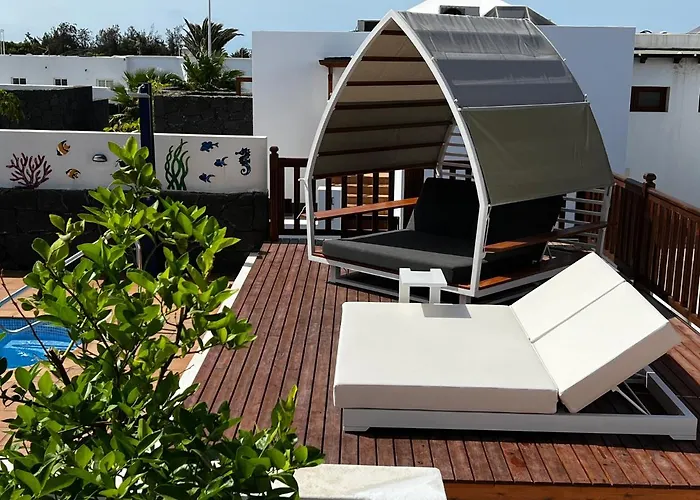 Villa 64, Vista Lobos, private heated salt pool x hot tub, Playa Blanca