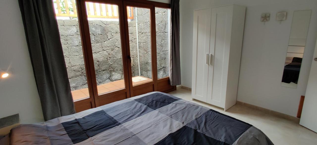 64, Vista Lobos, Private Heated Salt Pool X Hot Tub, Villa Playa Blanca (Lanzarote)