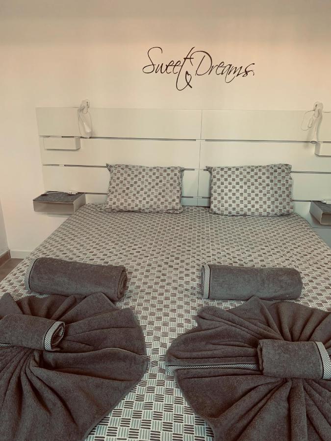 64, Vista Lobos, Private Heated Salt Pool X Hot Tub, Villa *